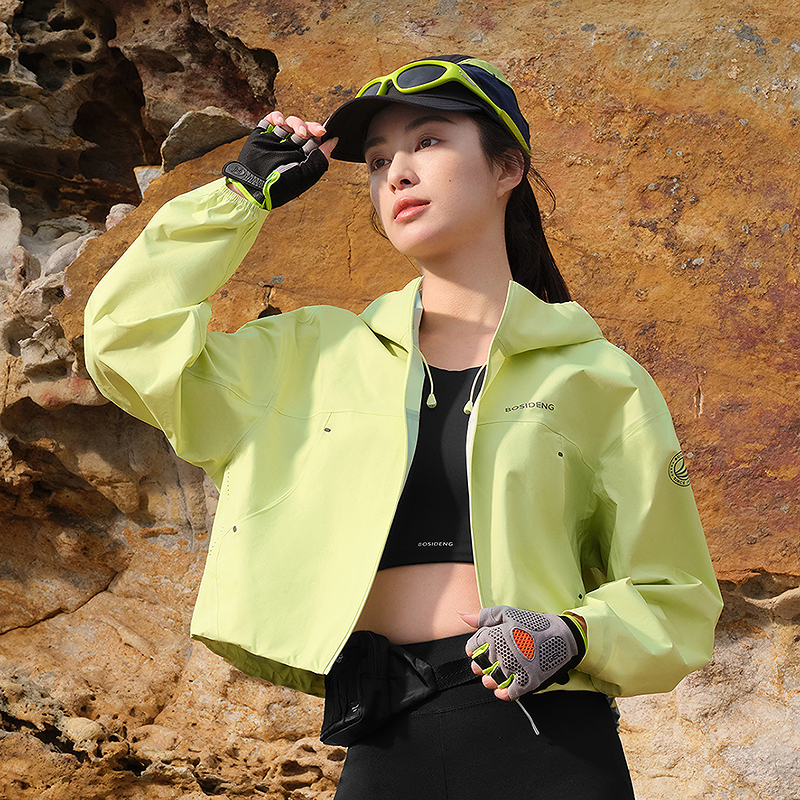 【专属】波司登2025春季新款城市户外运动软壳外套B250512014