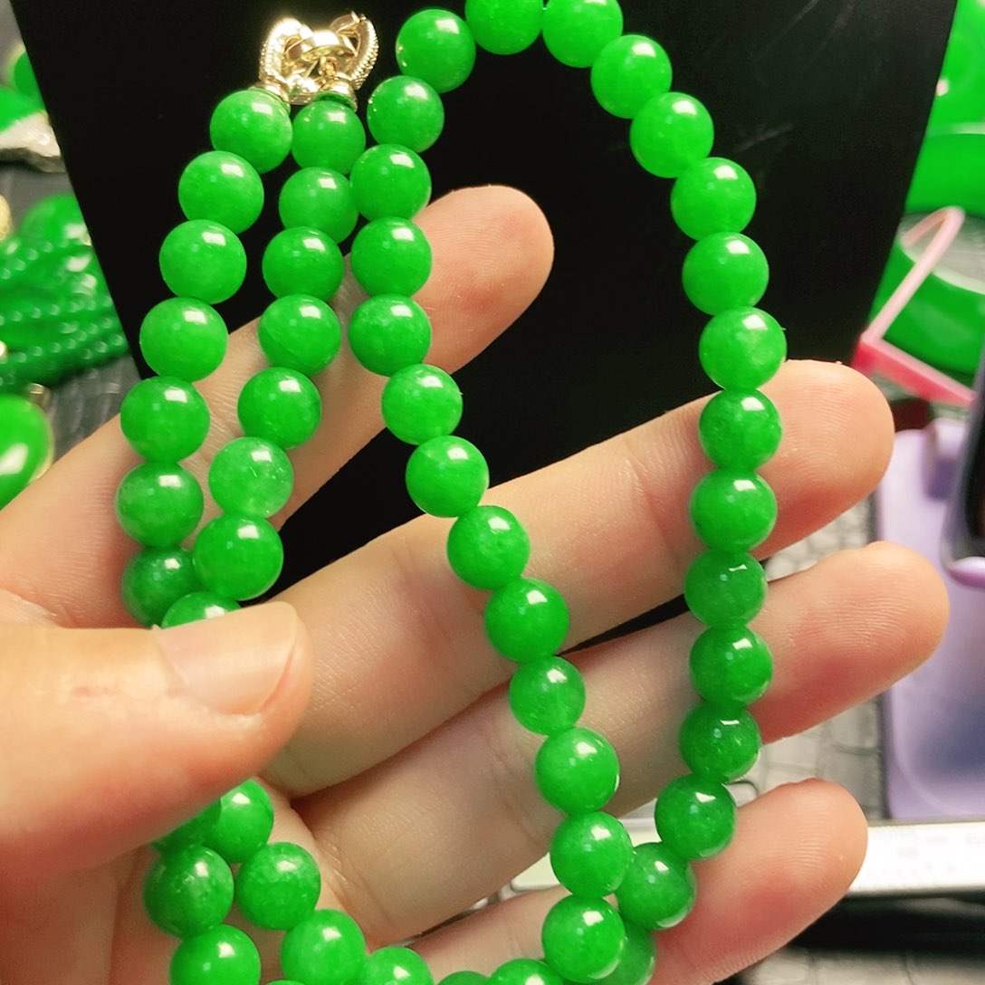 翡翠14K金镶嵌颈饰吊坠