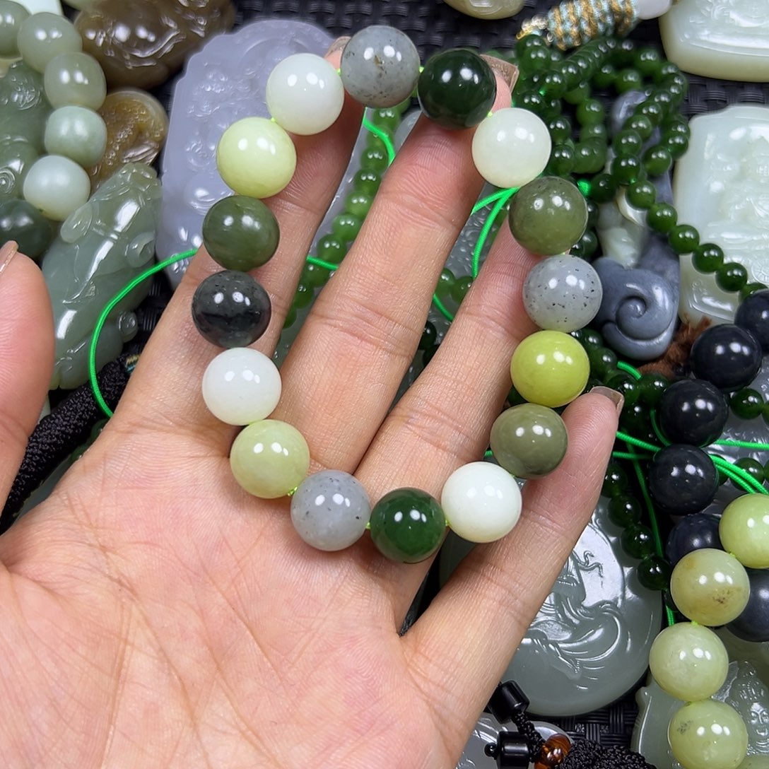 和田玉未镶嵌颈饰卡12