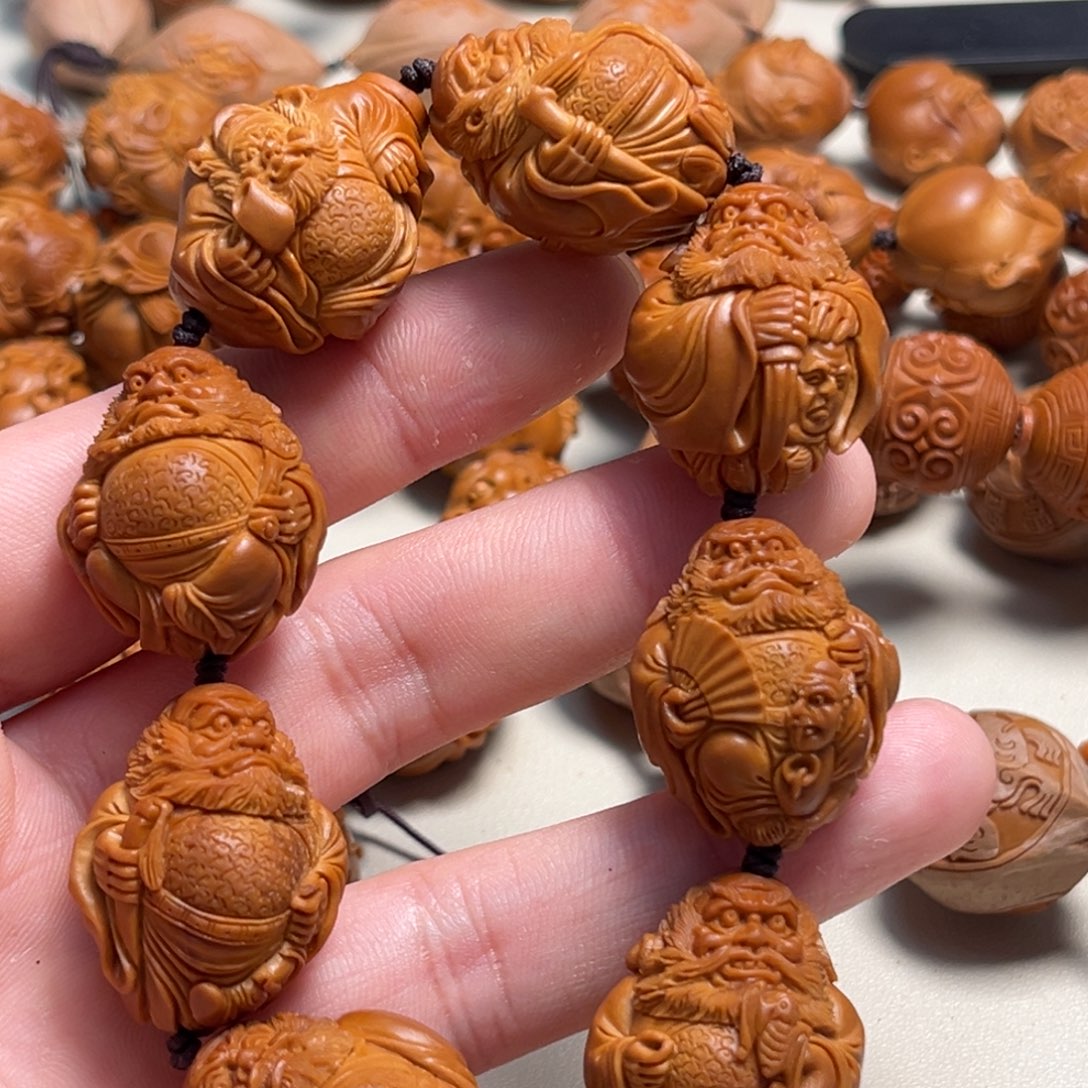 橄榄核吊坠邹*帅整身钟馗