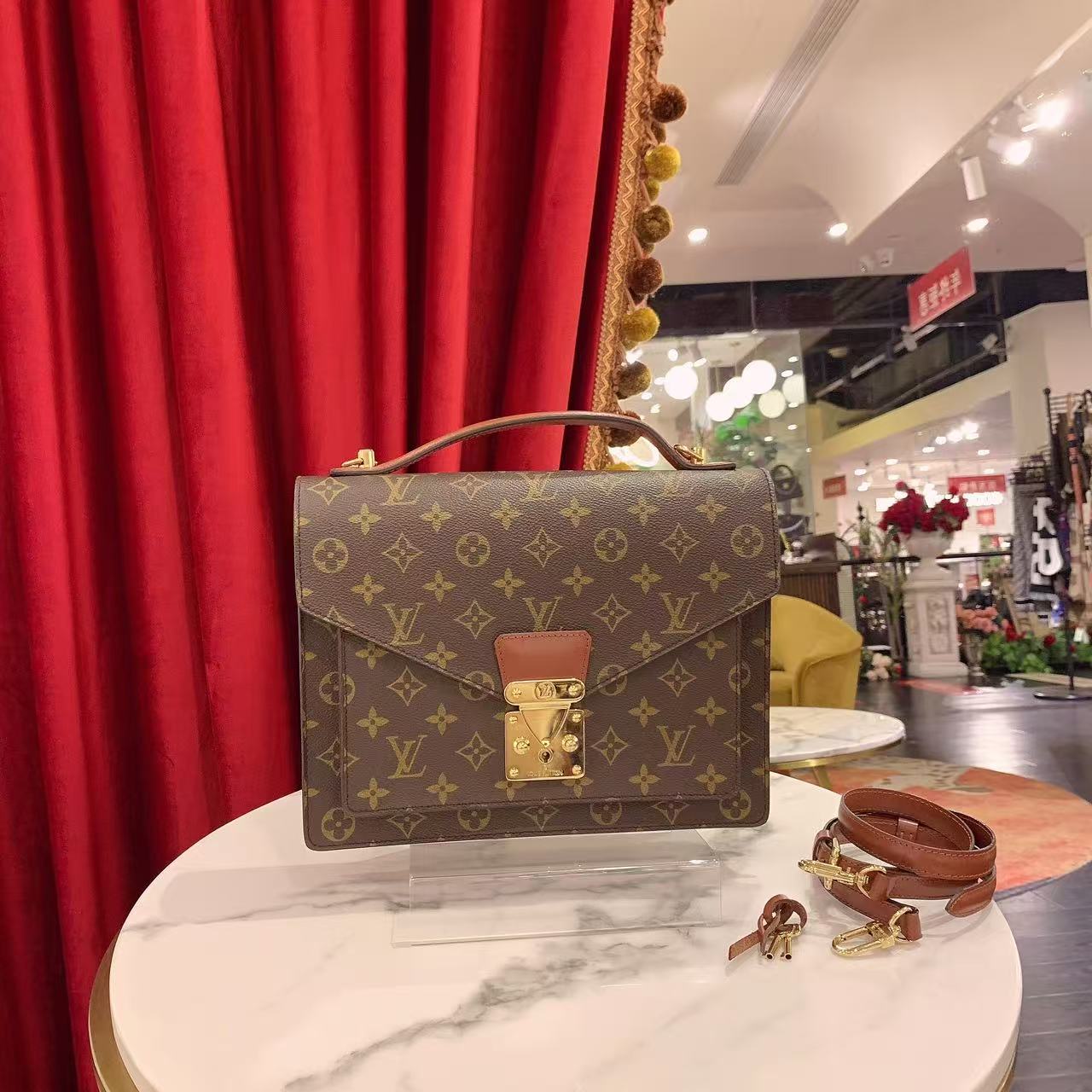 95新 LouisVuitton/路易威登 GGS蒙梭邮差包单肩包 33773481