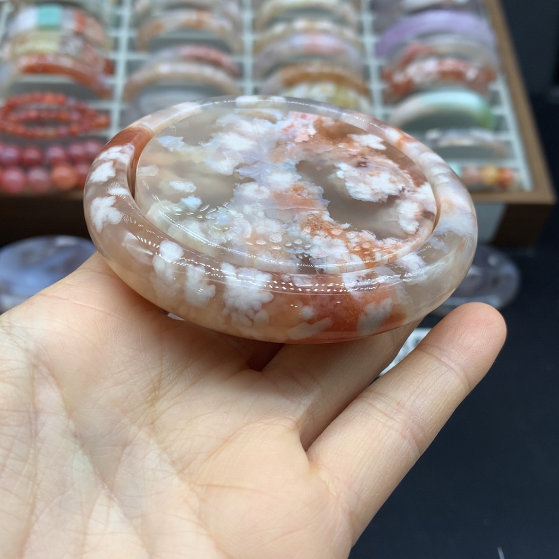 【闪购商品】玛瑙/玉髓戒指未镶嵌幸**?