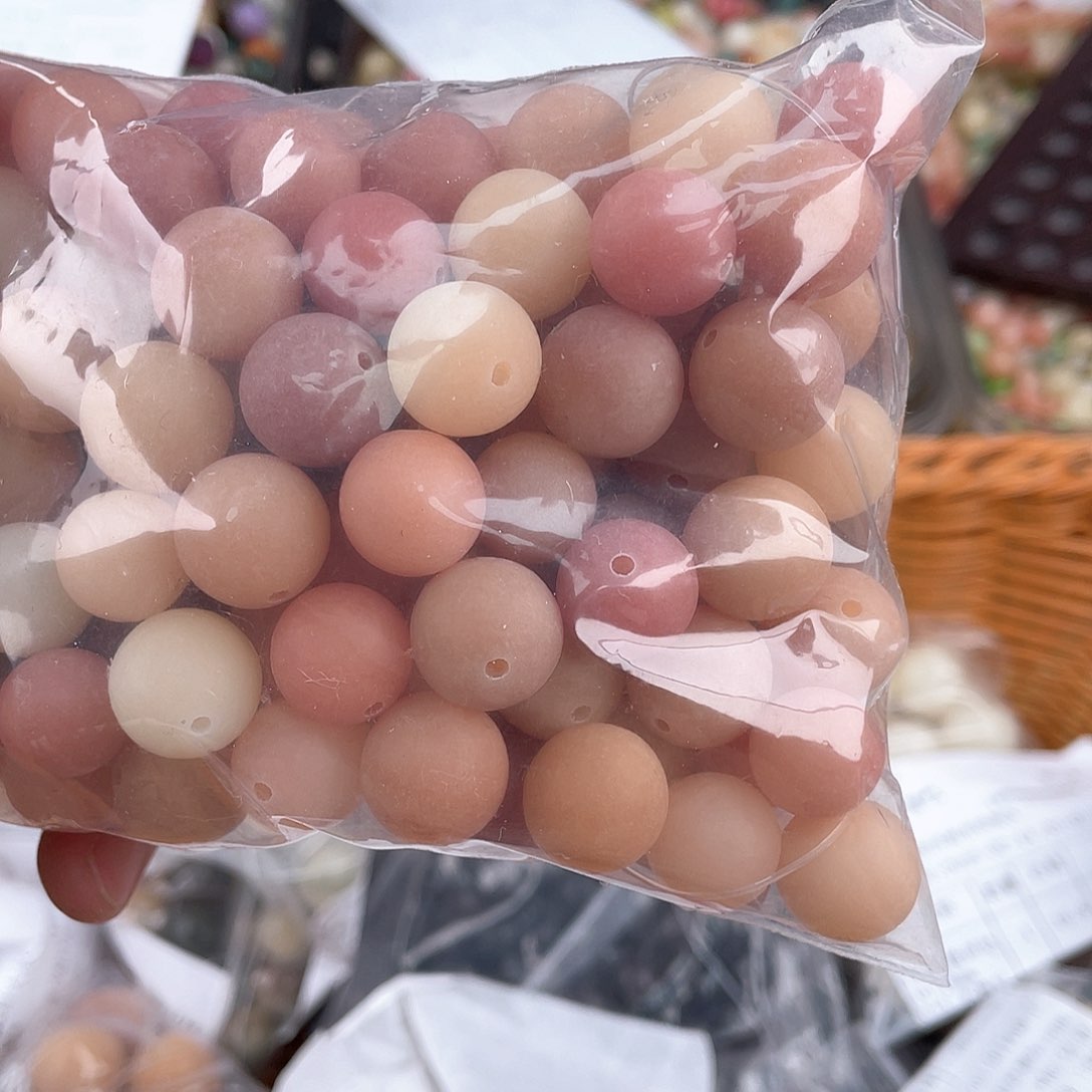 白玉菩提吊坠z12mm 110颗瑕不售后