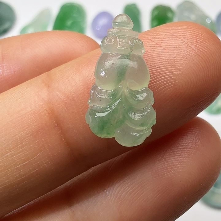 定制翡翠未镶嵌天然缅甸翡翠金鱼