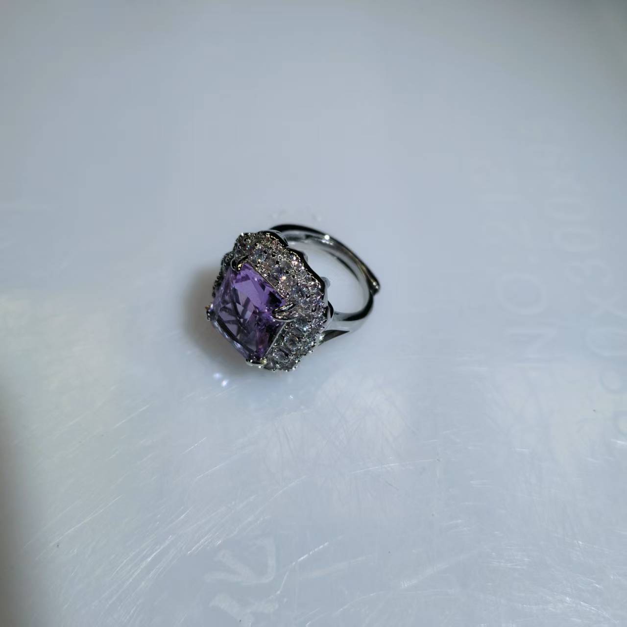  收藏级【高级定制】 轻奢时尚设计戒指Z8013