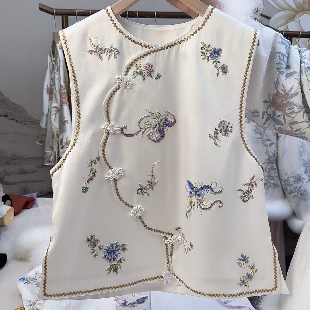 刺绣20.真丝苏绣四季款马甲