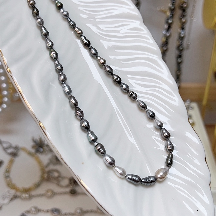 未镶嵌海水珍珠颈饰