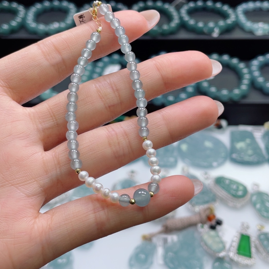 翡翠18K金镶嵌颈饰卡4