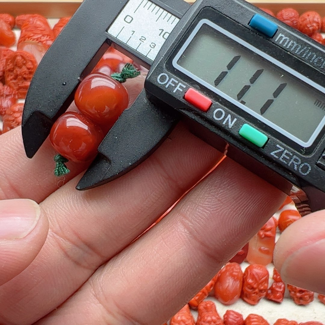 南红玛瑙配饰未镶嵌