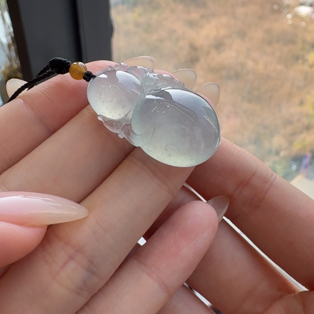 翡翠颈饰未镶嵌冰寿桃