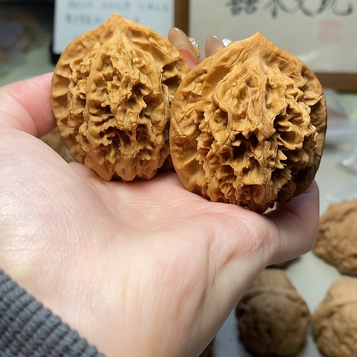 文玩核桃把件46大刺