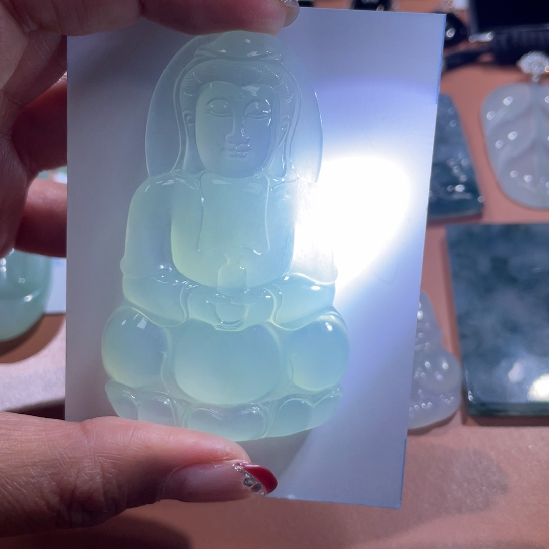 翡翠颈饰未镶嵌夜*翡翠