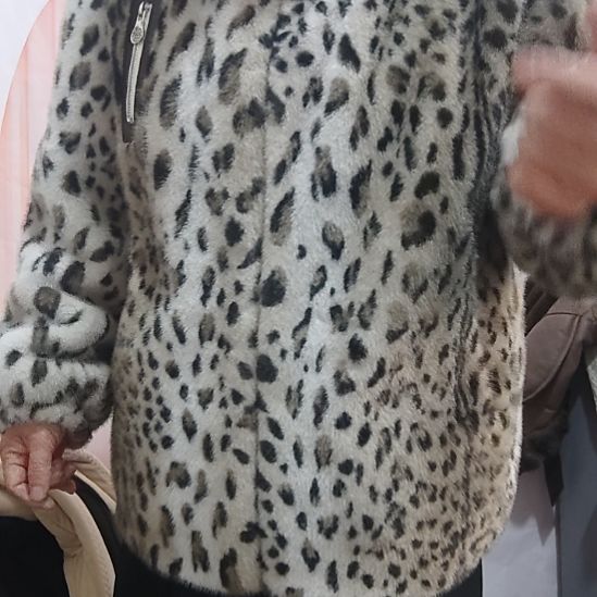 外套穿着舒服透气性好