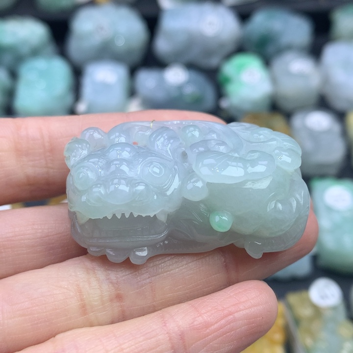 翡翠颈饰未镶嵌天然缅甸A货翡翠貔貅吊坠