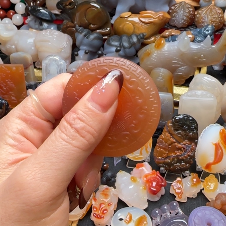 玩***王玛瑙/玉髓未镶嵌珠宝半成品