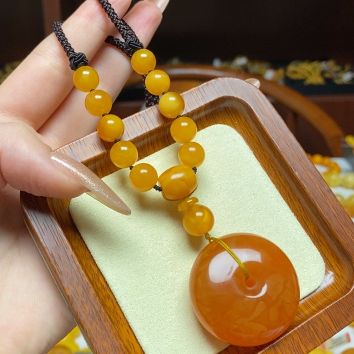 【闪购商品】蜜蜡颈饰未镶嵌项链