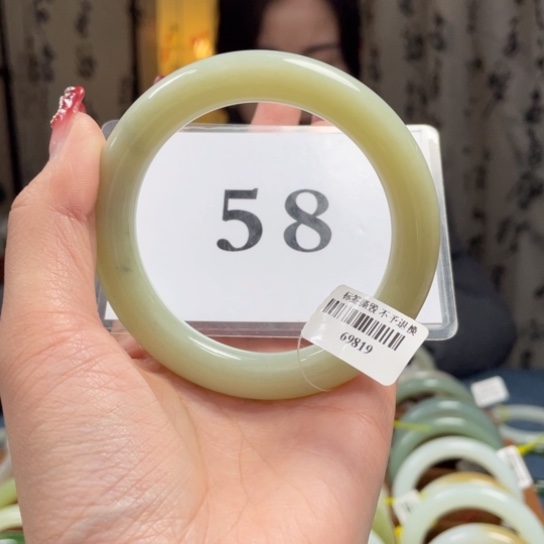 【闪购商品】和田玉手镯未镶嵌