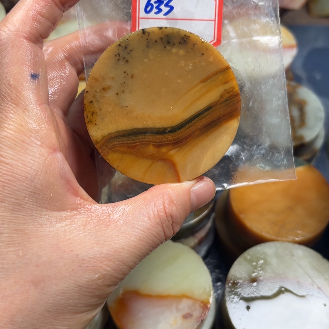 安***蛇纹石玉未镶嵌珠宝半成品