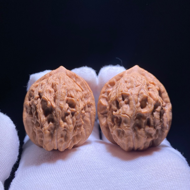 全品无修36尺寸大红袍 文玩核桃手把件