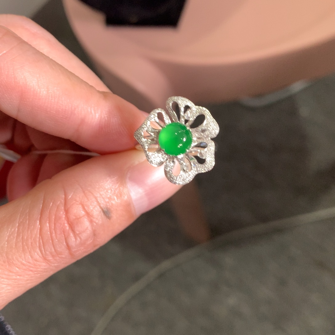 肥***来翡翠18K金镶嵌戒指翡翠