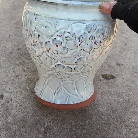 20/25瑕疵底部烧裂。 