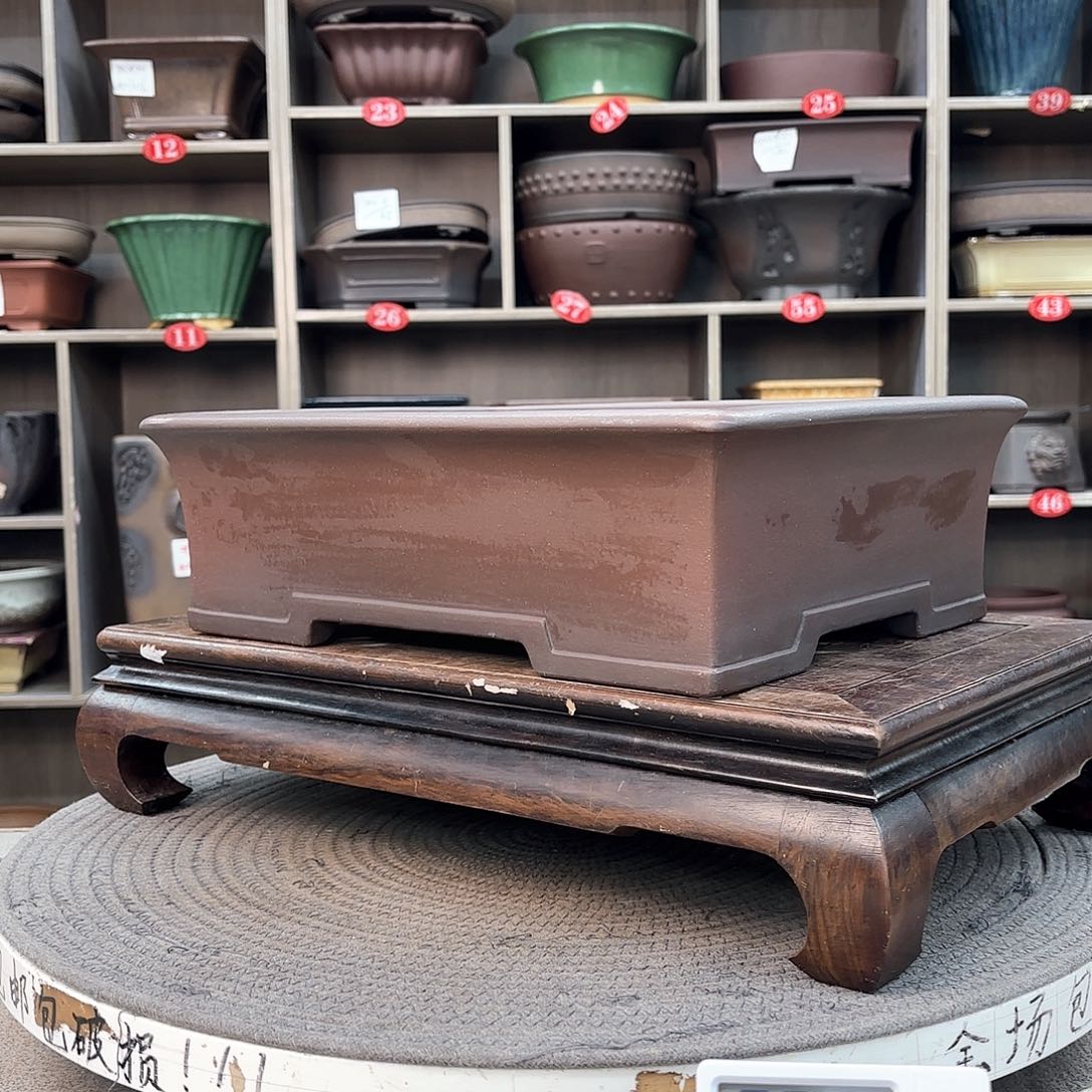 紫砂花盆爱****猫紫砂的颜色很好看