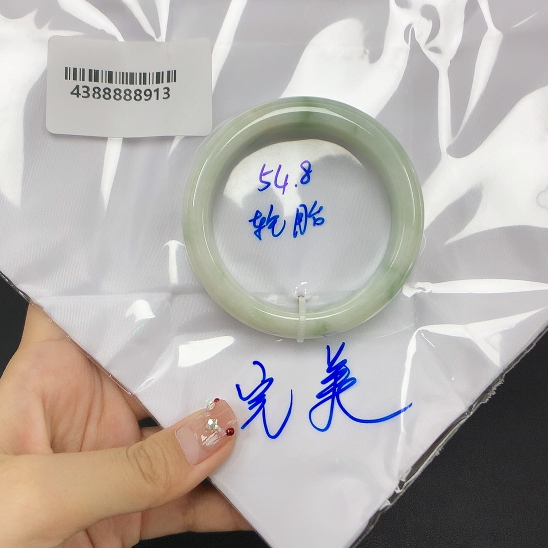 翡翠手镯未镶嵌天然缅甸翡翠手镯