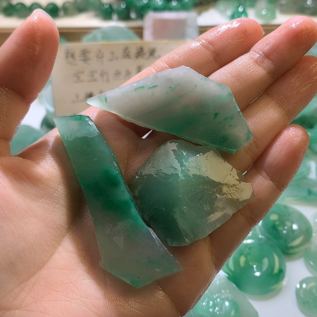 石英质玉未镶嵌珠宝半成品