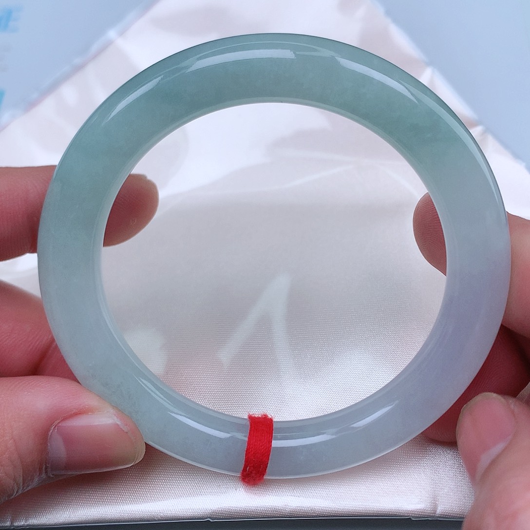 翡翠手镯（圆镯）未镶嵌