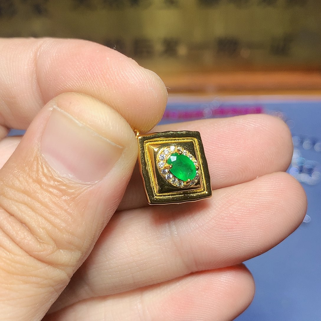 祖母绿颈饰银S925镶嵌