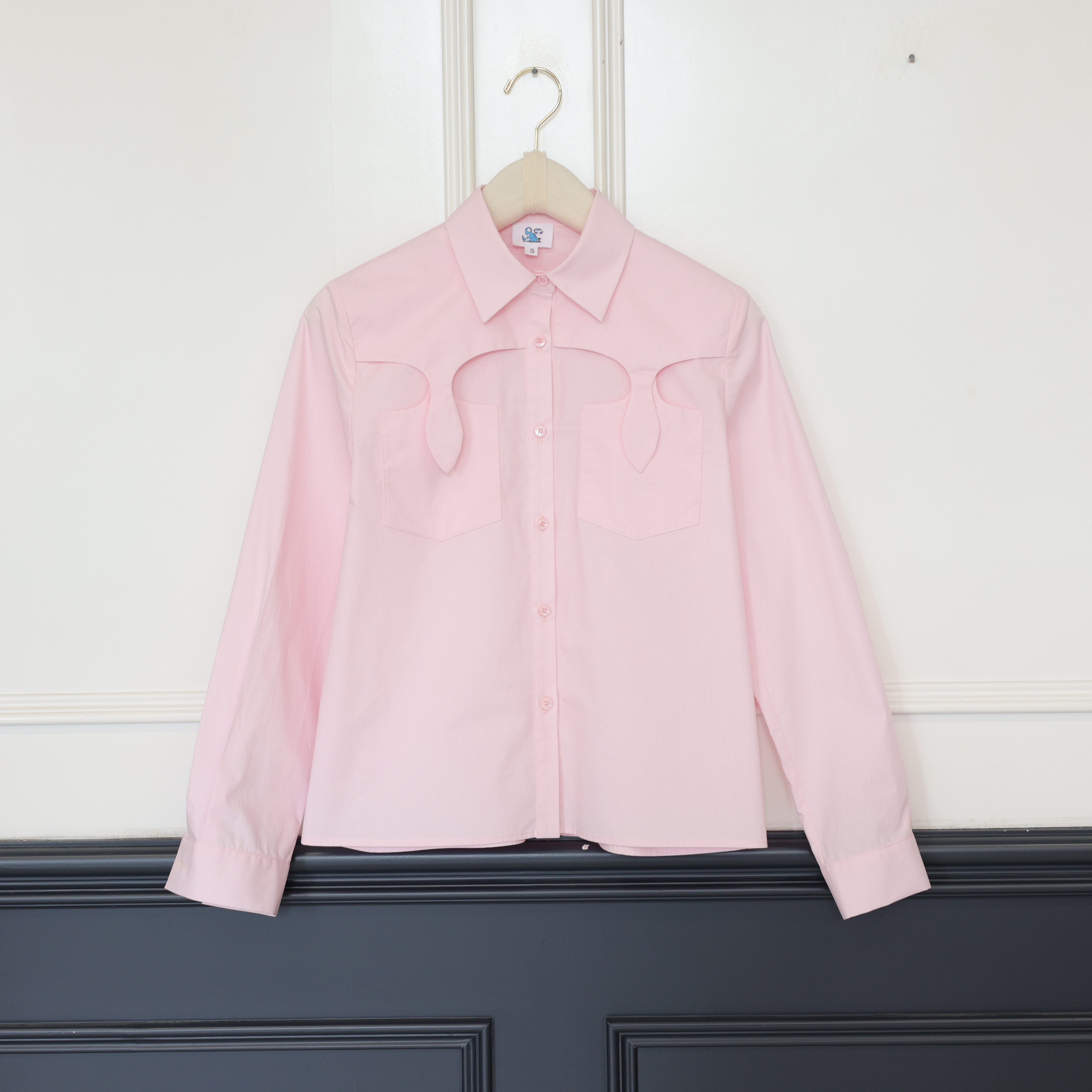 2511152【壁虎姐】GECKO秋冬新款 粉色设计感休闲长袖百搭衬衫