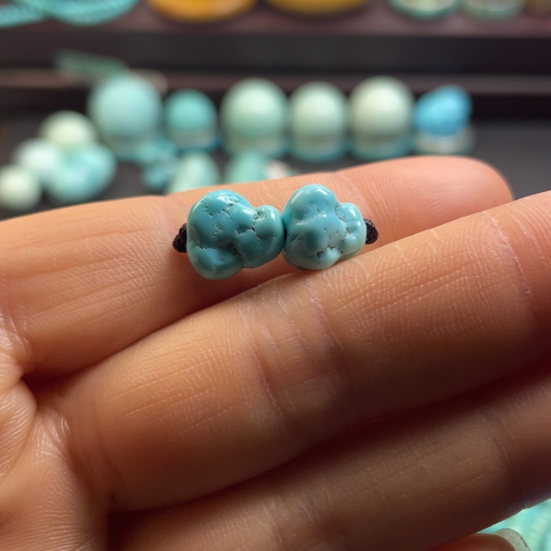 绿松石颈饰未镶嵌