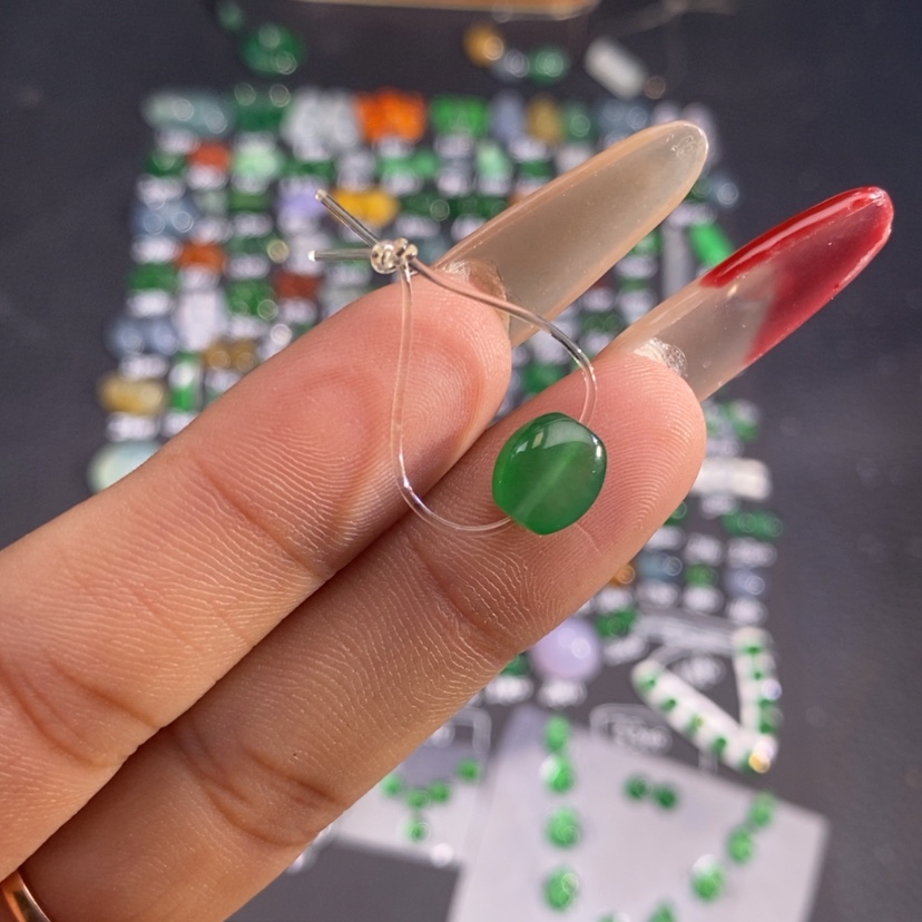 【闪购商品】翡翠挂件未镶嵌枣珠