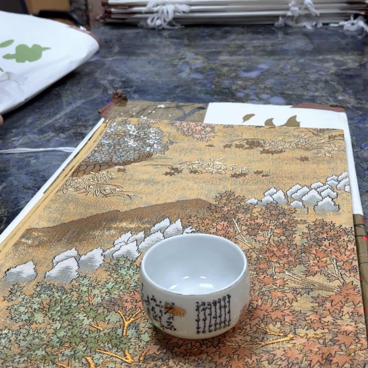 【闪购商品】馨**月陶瓷马克杯带盖勺