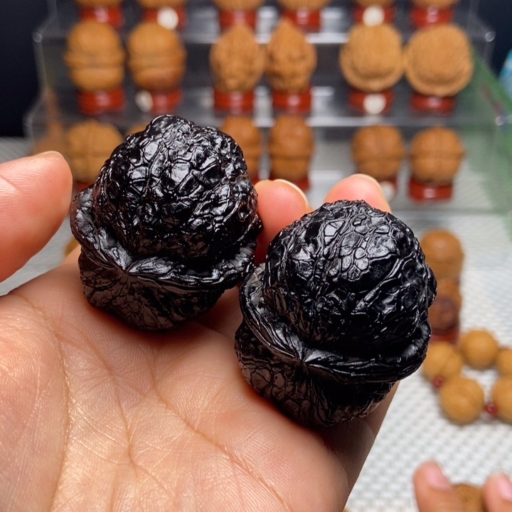 把件文玩核桃蟒纹地闷12