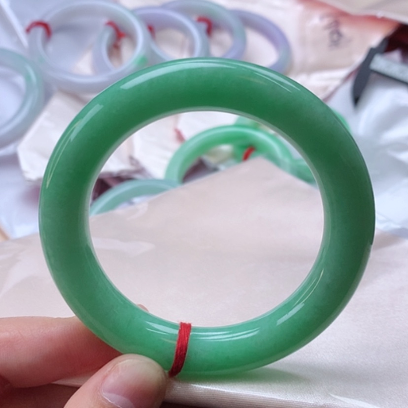 【闪购商品】翡翠手镯未镶嵌5657满绿