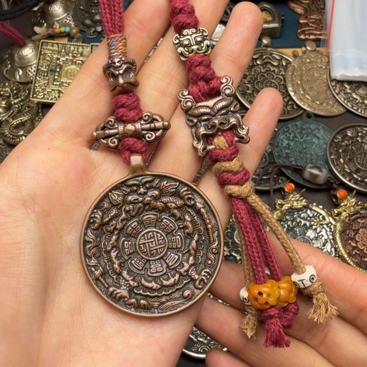 藏传文玩九宫如图