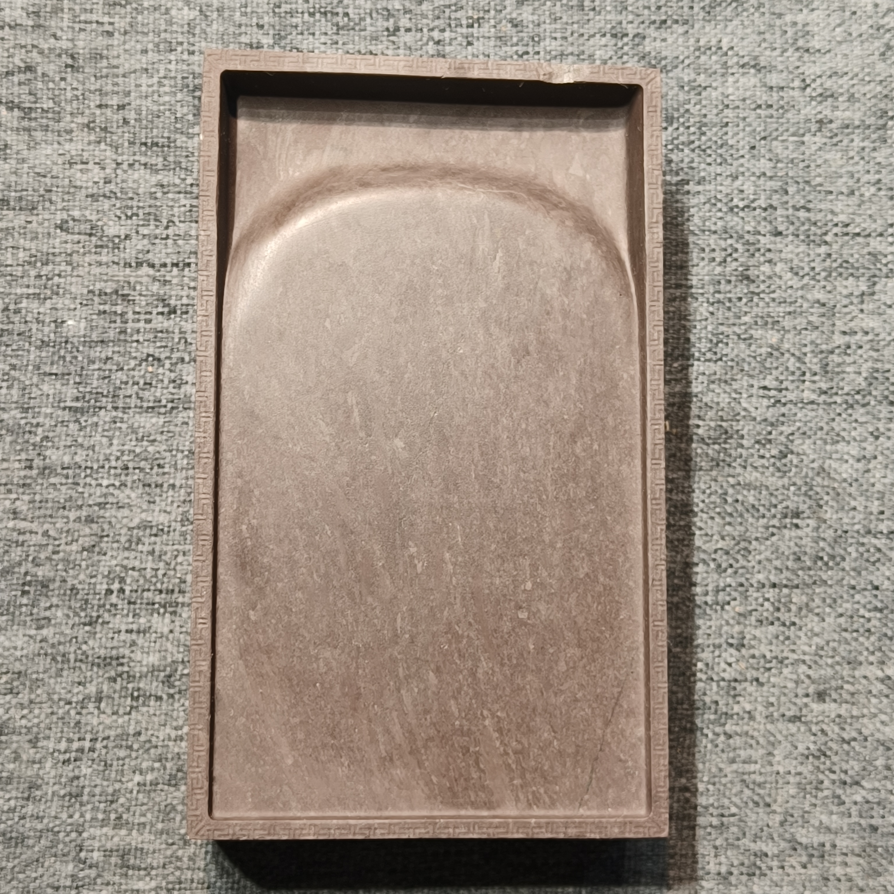 老坑洮砚，喇嘛崖老坑鸊鷉血花边门字砚，尺寸12.5*7.5*3.2厘米