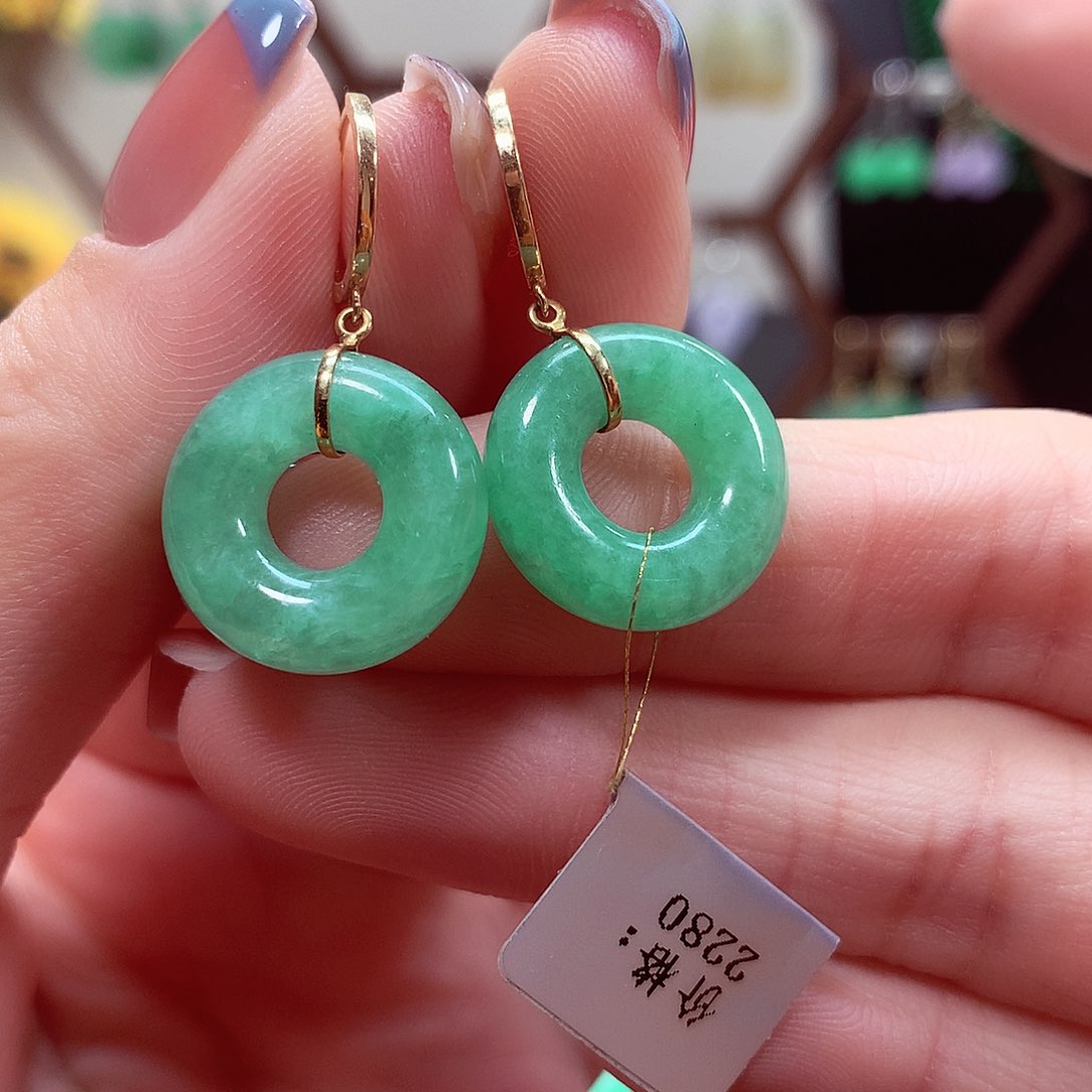翡翠耳饰18K金镶嵌天然翡翠