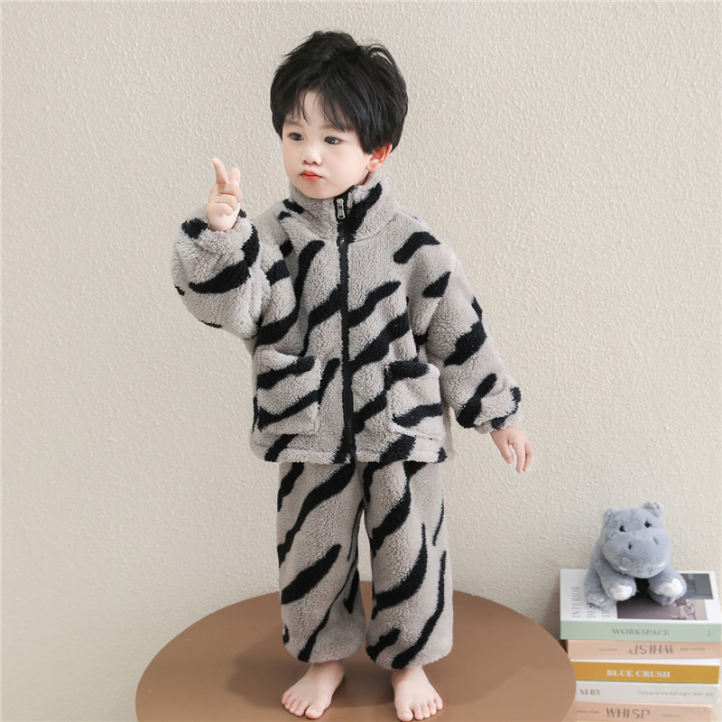 男童睡衣秋冬季法兰绒加厚珊瑚绒2025新款儿童家居服套装宝宝男孩