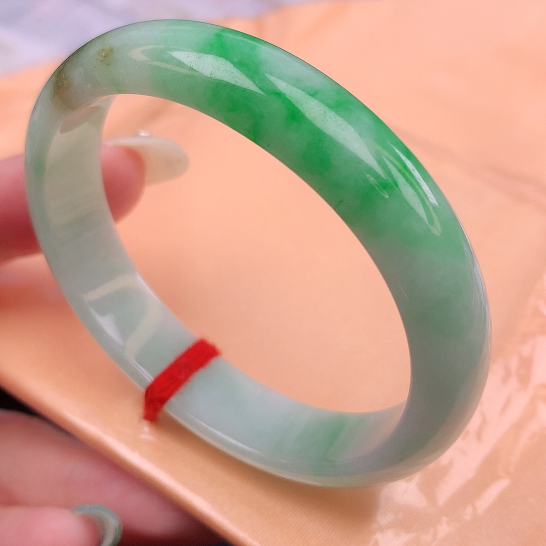 翡翠手镯未镶嵌52贵妃882130