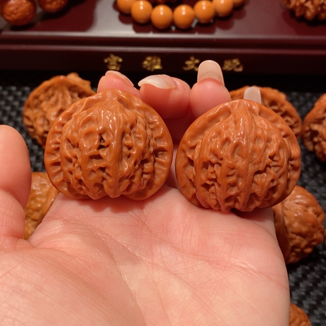 文玩核桃把件宫灯