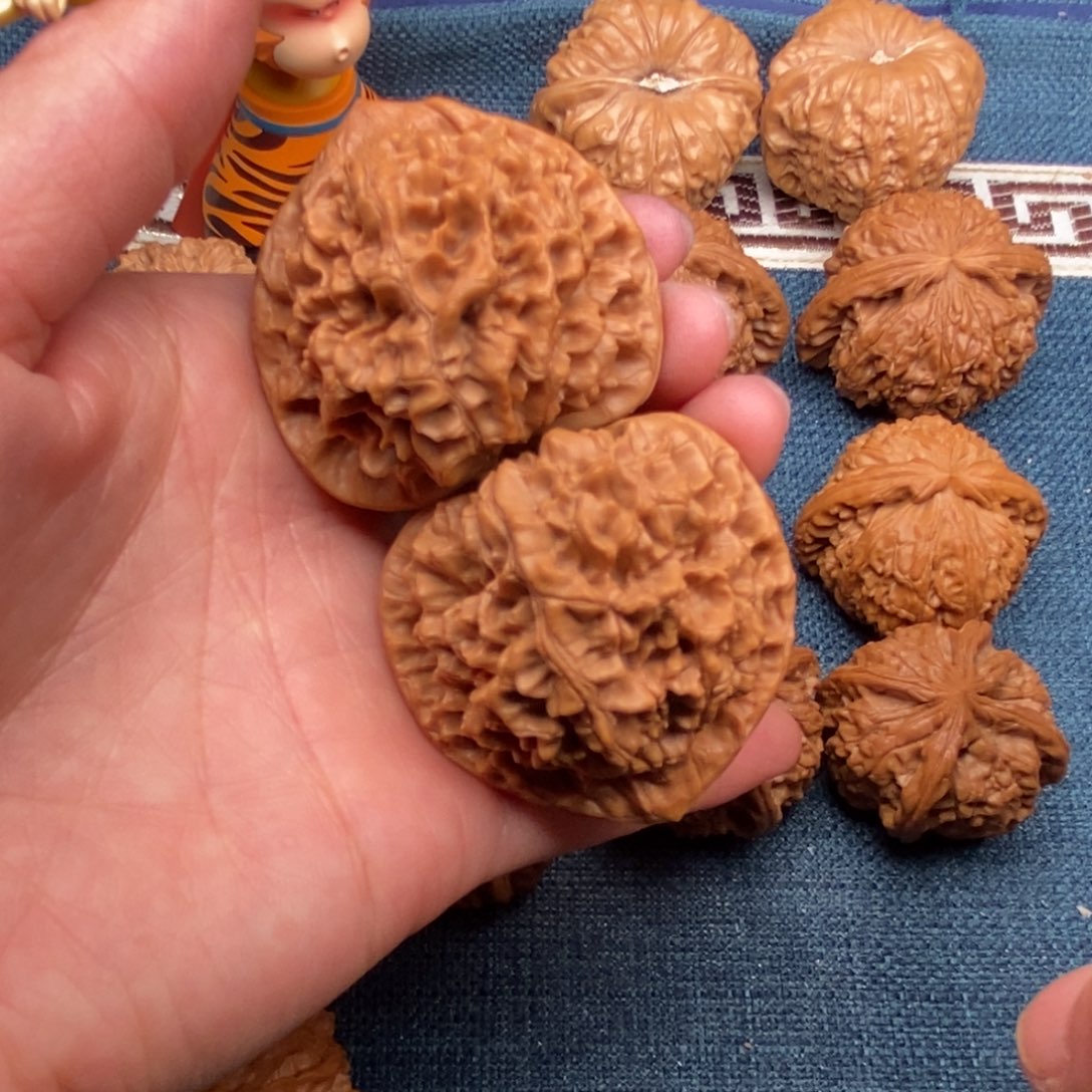 文玩核桃把件46官帽