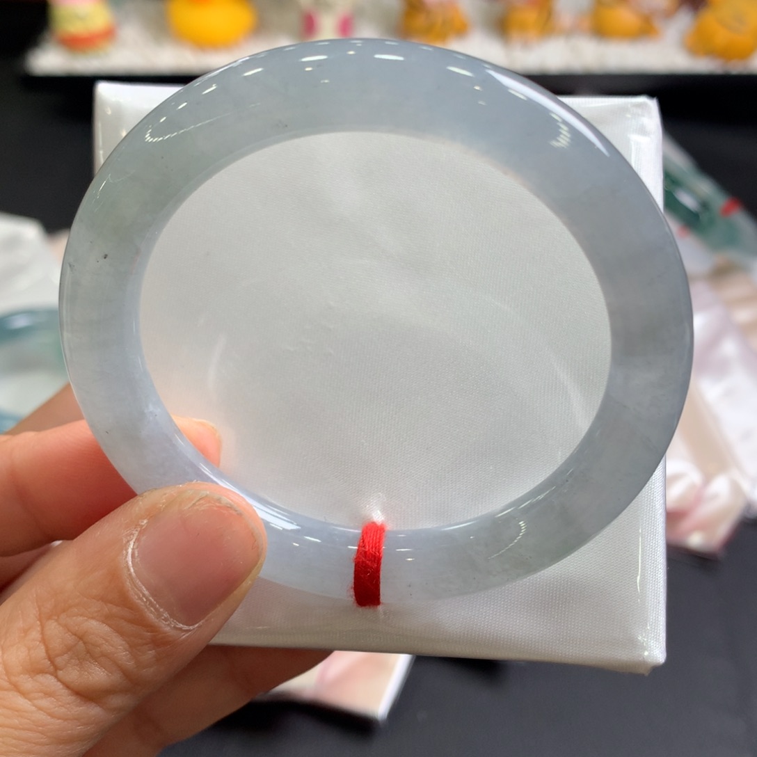 翡翠未镶嵌手镯53.7圆条