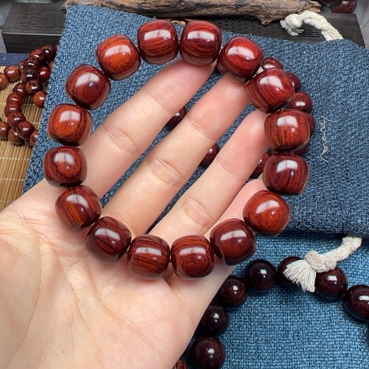 木海南红降花梨公红底顺纹1314老型（瑕)