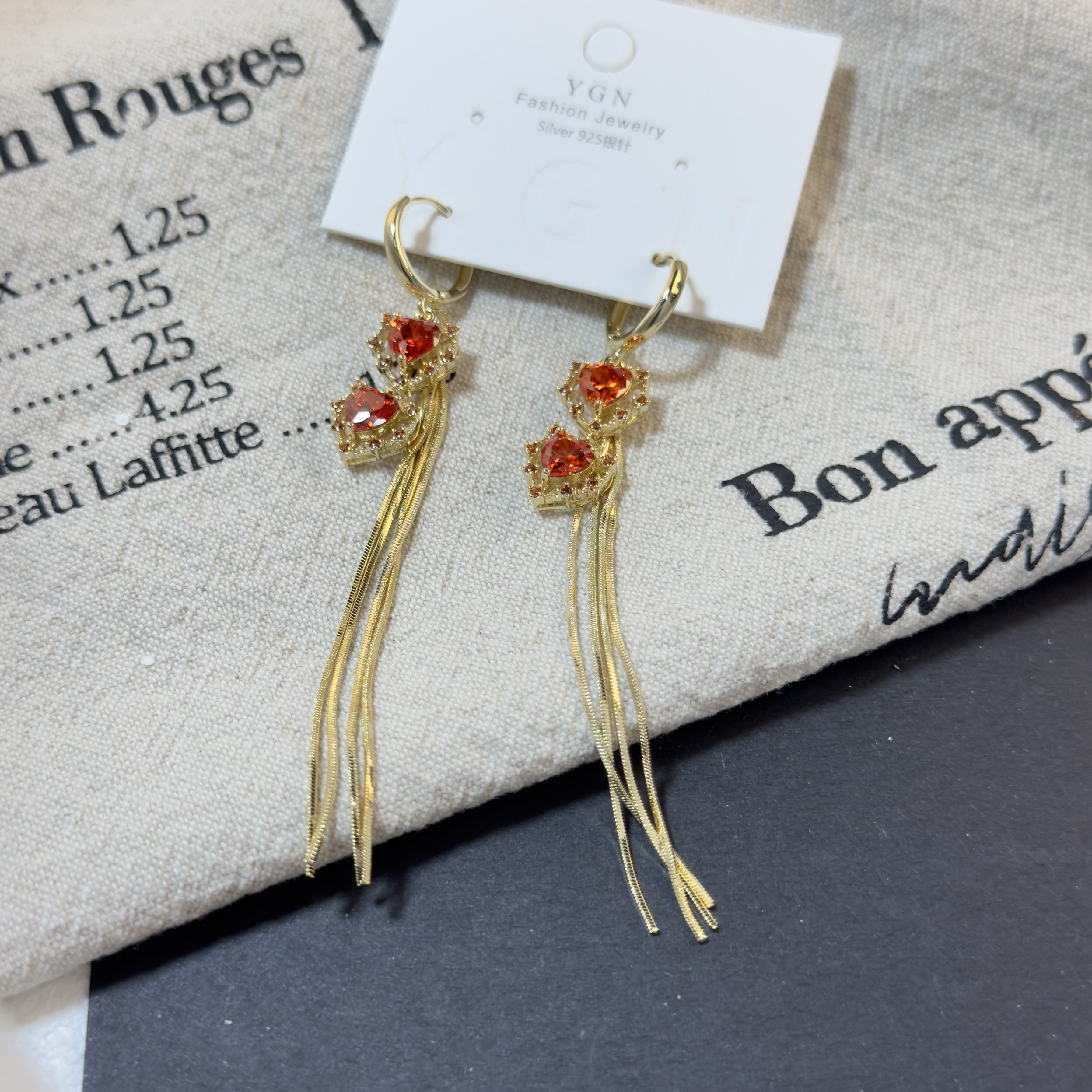 铜合金合成锆石耳饰 气质轻奢时尚百搭红色长款个性耳环QC3409