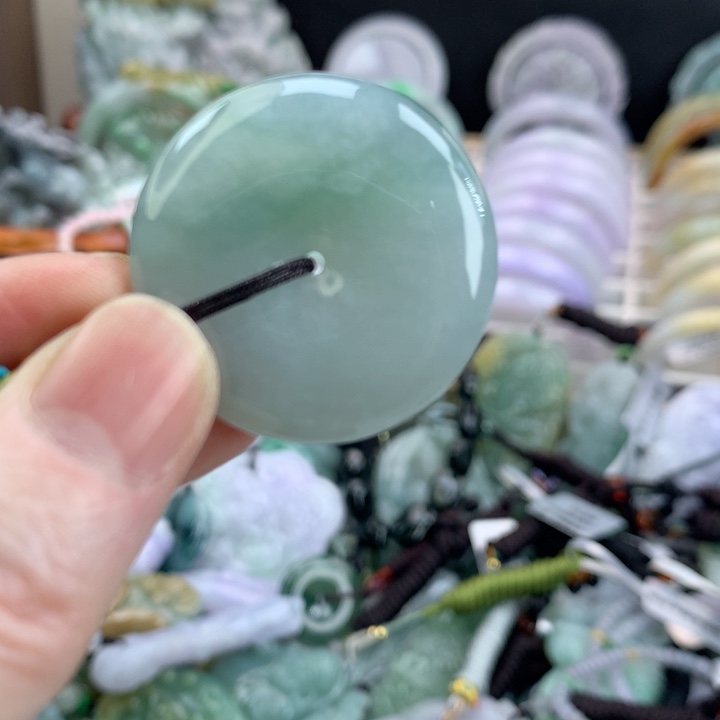 翡翠颈饰未镶嵌吊坠