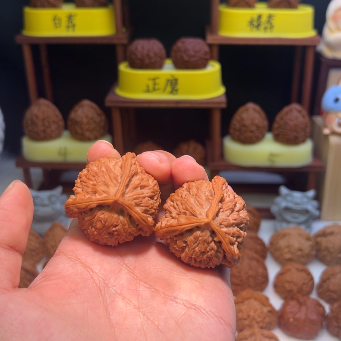 文玩核桃吊坠【水龙纹正奔】44尺