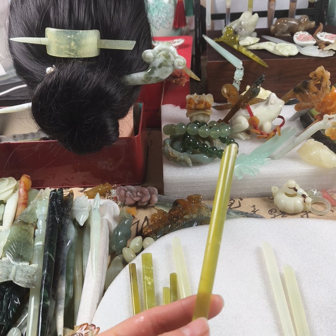 蛇纹石玉发饰合金