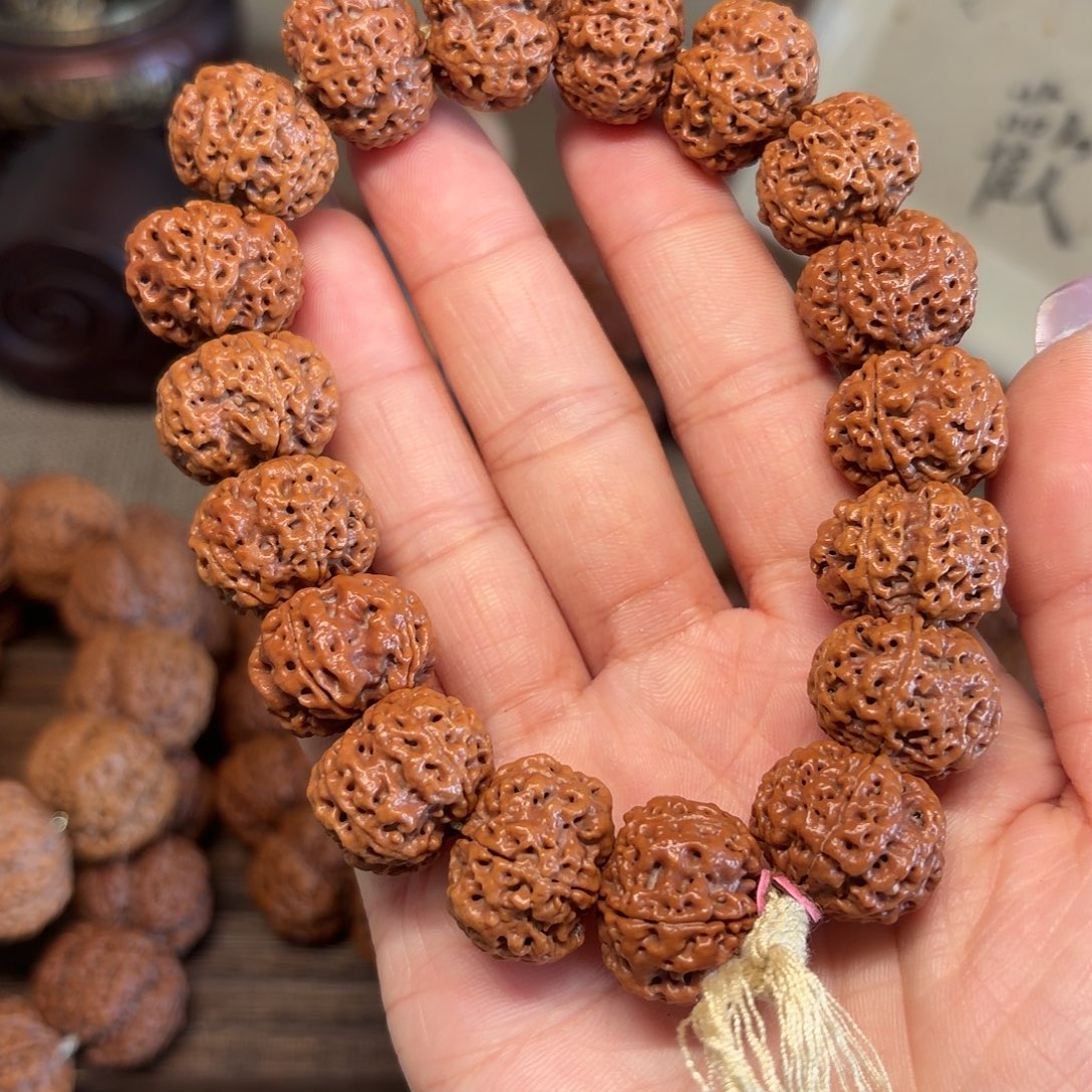 风***)手串金刚菩提纽扣梅花